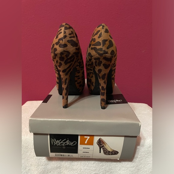 Mossimo Leopard Pumps / Heels - Picture 6 of 10
